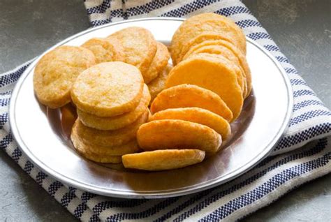 southern-cooks-make-slice-and-bake-cheese-wafers-for-all image