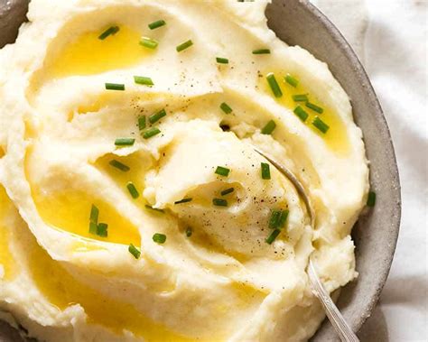 creamy-buttery-mashed-potato-recipetin-eats image