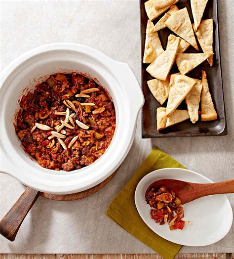 15-irresistible-slow-cooker-dips-that-will-get-the-party image