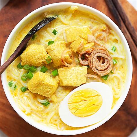 soto-ayam-malaysian-indonesian-chicken-soup image