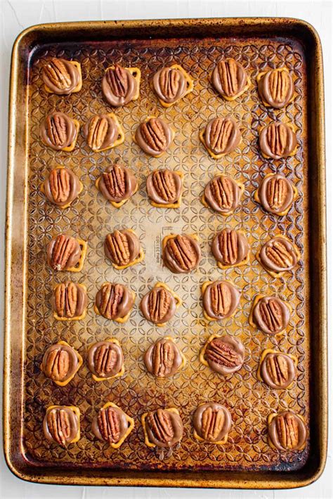 pretzel-rolo-turtles-the-country-cook image