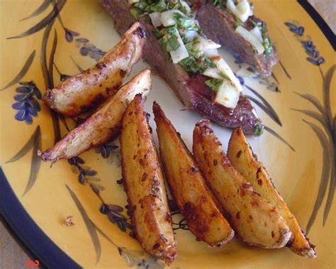 grilled-flank-steak-with-garlic-parsley-sauce-foodcom image