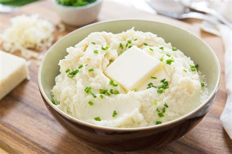 the-absolute-best-cauliflower-mashed-potatoes-fifteen image