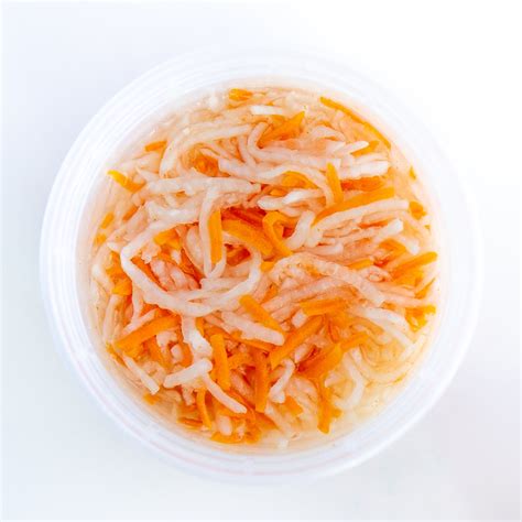 vietnamese-pickled-daikon-carrots-for-bnh-m-Đồ-chua image