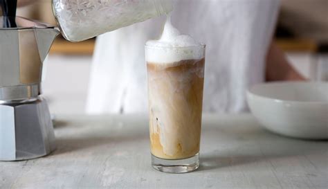 iced-latte-recipe-starbucks-coffee-at-home image