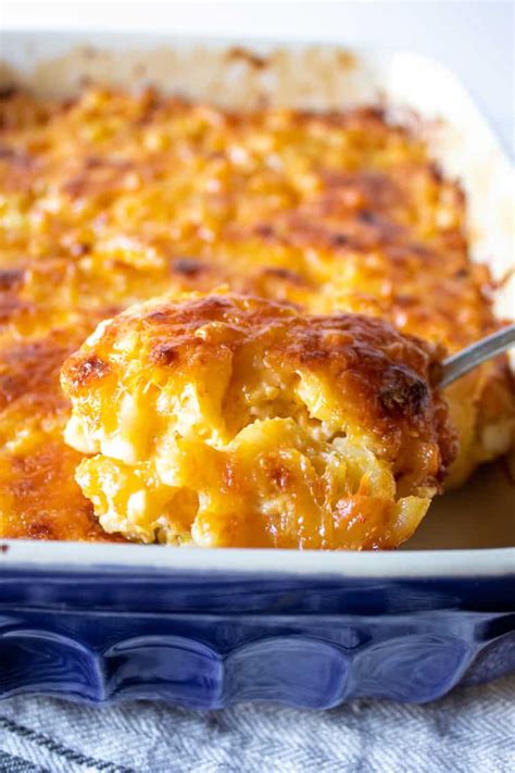 southern-baked-macaroni-and-cheese-the image