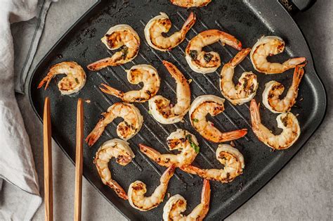 grilled-jumbo-shrimp-with-lemon-herb-marinade image