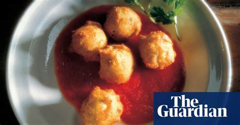 how-to-make-cheese-gougeres-recipe-vegetarian image
