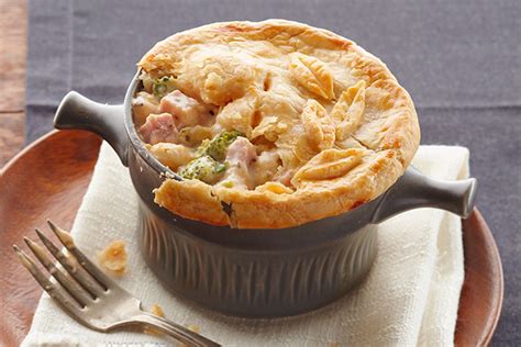 ham-pot-pie-with-cheese-and-veggies-my-food-and image