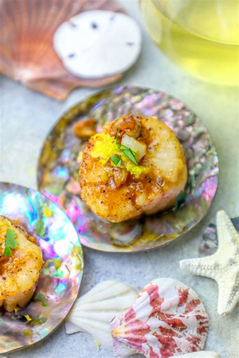 the-best-easy-lemon-garlic-butter-pan-fried-scallops image