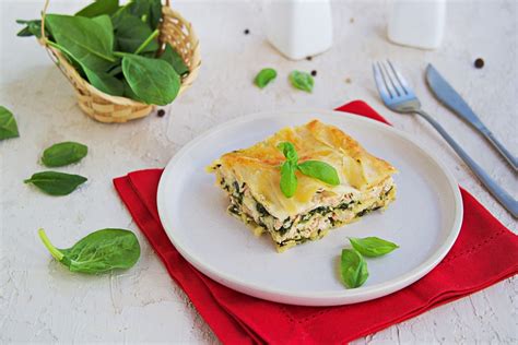 delicious-salmon-spinach-lasagna-with-bechamel-sauce image