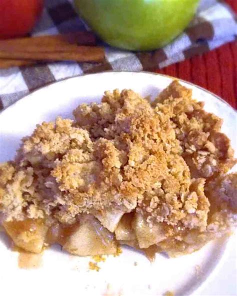 amish-dutch-apple-pie-recipe-with-crumb-topping image
