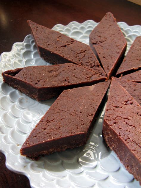 chocolate-halvah-fudge-nourish-the-budding-lotus image