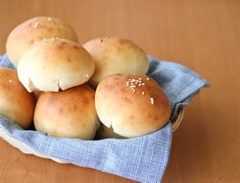 40-minute-bread-rolls-homemade-hamburger-buns image