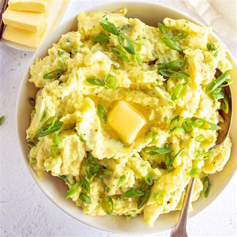 irish-champ-mashed-potatoes-with-green-onions image