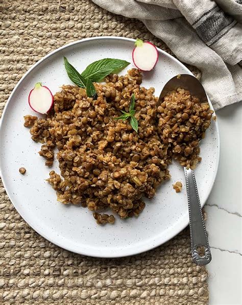 mujadara-recipe-authentic-lebanese-lentil-and-rice image