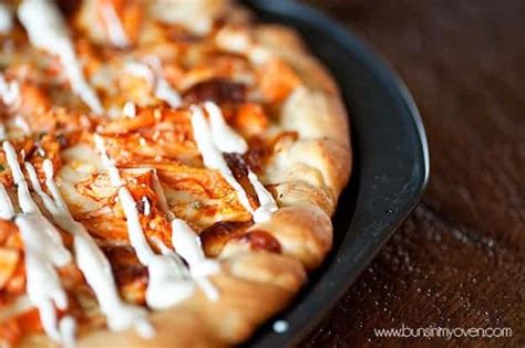 the-best-buffalo-chicken-pizza image