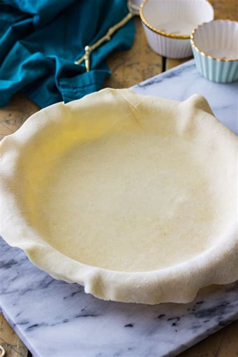 the-best-easy-pie-crust-recipe-sugar-spun-run image