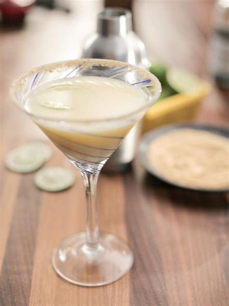 key-lime-pie-martini-recipe-valerie-bertinelli-food image
