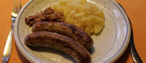 himmel-und-erde-traditional-side-dish-from-rhineland image