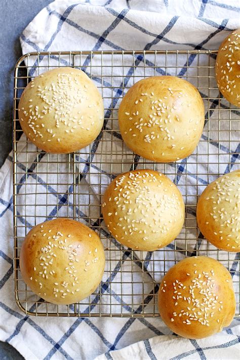 40-minute-super-soft-hamburger-buns-girl-versus-dough image