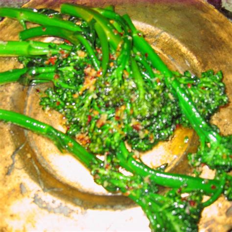 italian-broccoli-w-olive-oil-garlic-lemon-chile-flakes image