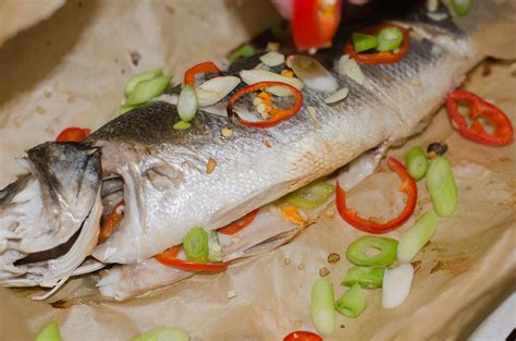 chinese-steamed-sea-bass-lost-in-food image