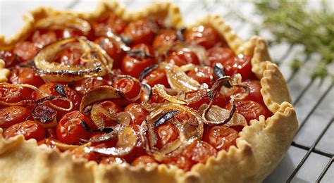 tomato-and-onion-tart-fine-dining-lovers image