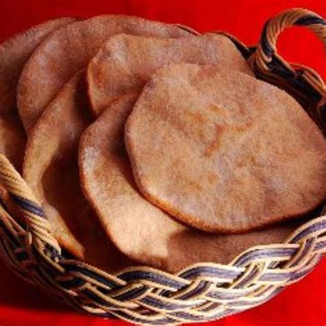 arabic-bread-pita-khubz-arabee-bigovencom image