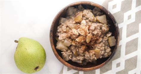 cinnamon-pear-oatmeal-ready-in-5-minutes-slender image