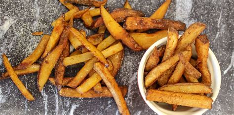 smoked-paprika-oven-fries-earthfresh image
