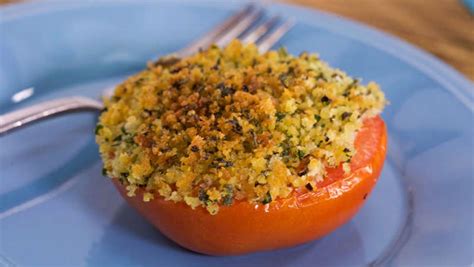 herb-crusted-beefsteak-tomatoes-recipe-rachael image