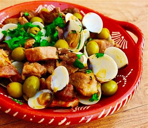 the-hirshon-portugeuse-clam-and-pork-stew-the image