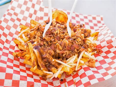 23-traditional-canadian-foods-you-need-to-try-where-to-get image