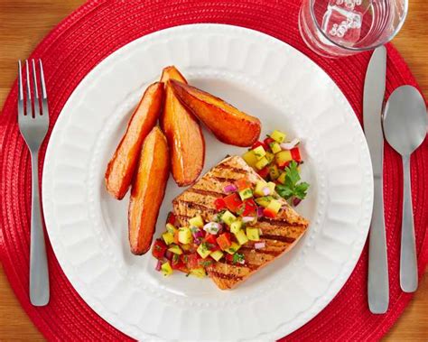 grilled-salmon-with-mango-salsa-recipe-foodcom image