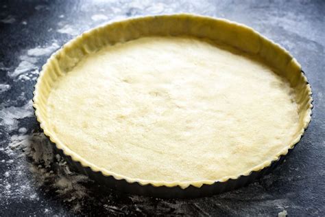 flaky-vegan-pie-crust-recipe-the-spruce image