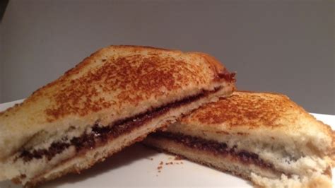 grilled-nutella-sandwich-sorted image