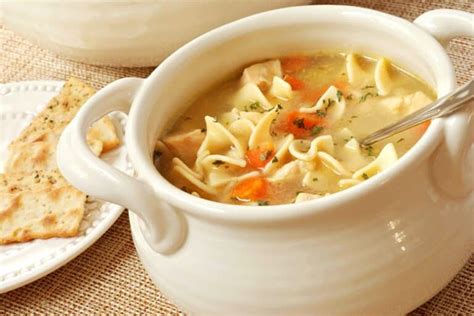 what-to-serve-with-chicken-noodle-soup-14-best image