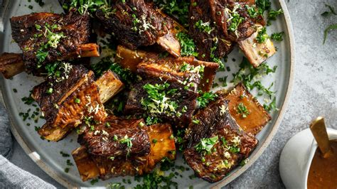 garlic-braised-short-ribs-with-red-wine-recipe-nyt image