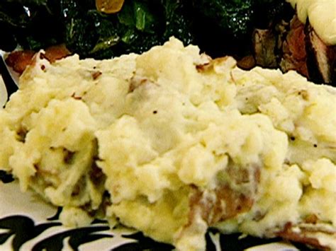 roasted-garlic-mashed-potatoes-recipe-the-neelys image