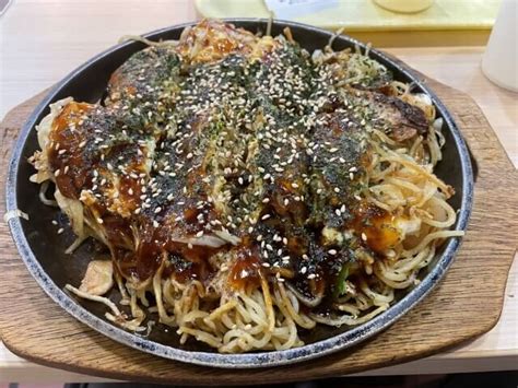 okonomiyaki-japanese-pancake-recipe-restaurants image