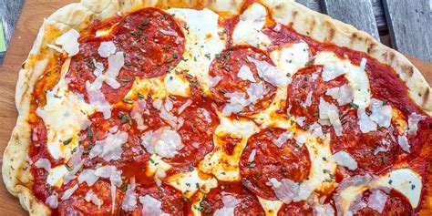 easy-grilled-pizza-recipe-how-to-grill-pizza-the image