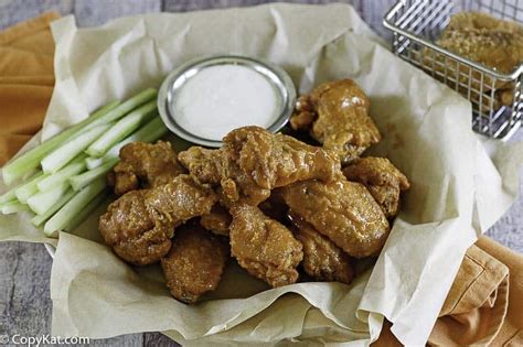hooters-hot-wings-easy-spicy-snack-you-can-make-at image