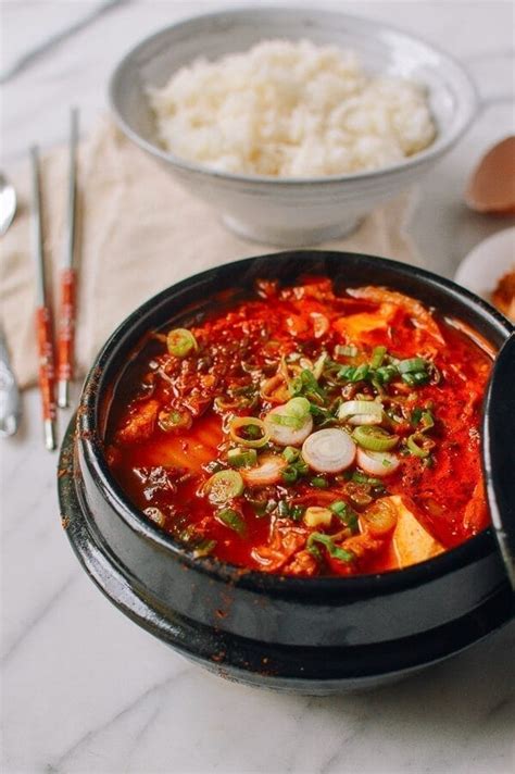 soondubu-jigae-korean-soft-tofu-stew-the-woks-of-life image