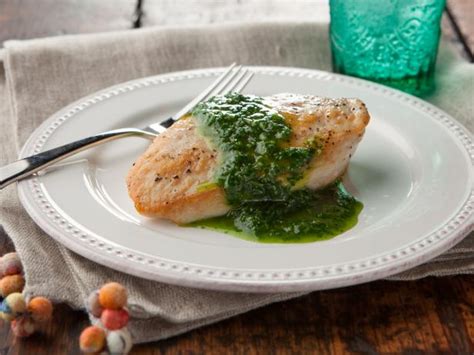 chicken-with-a-lemon-herb-sauce-recipe-food image