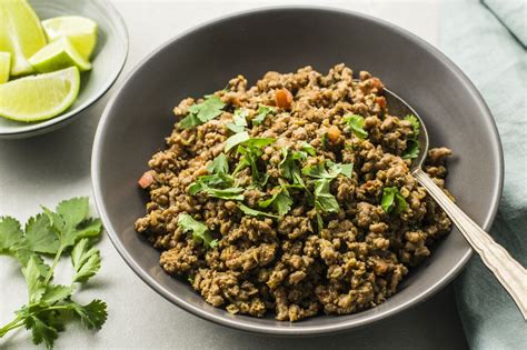 indian-masala-kheema-dry-spicy-minced-meat-the image