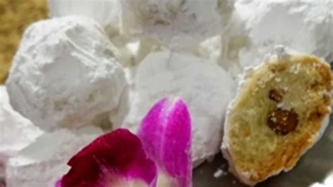 pistachio-snowballs-recipe-cooking-hawaiian-style image