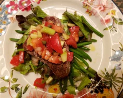 grilled-swordfish-green-beans-and-spicy-tomato-salsa image