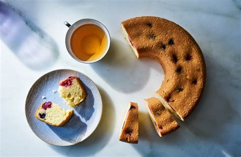 roman-breakfast-cake-recipe-nyt-cooking image