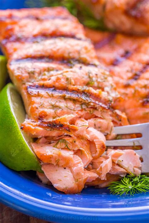grilled-salmon-with-garlic-lime-butter-video image